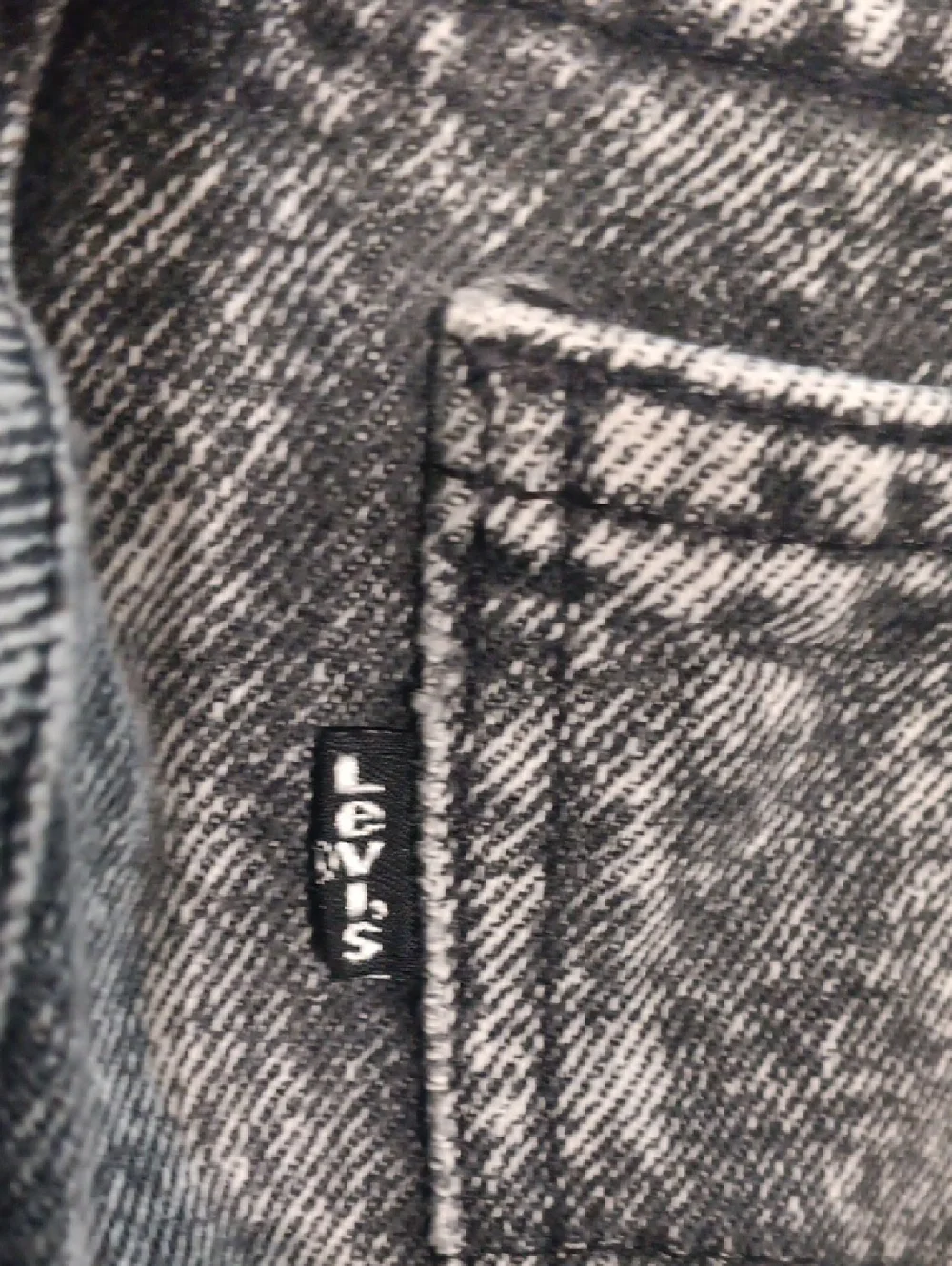 Levis Acid Wash Black - Picture 7 of 9
